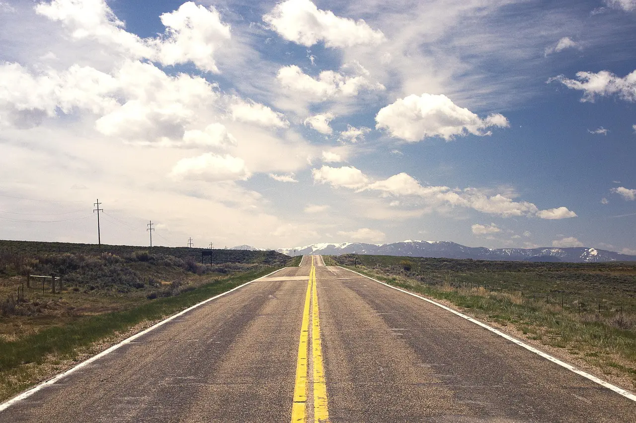 road-238458_1280